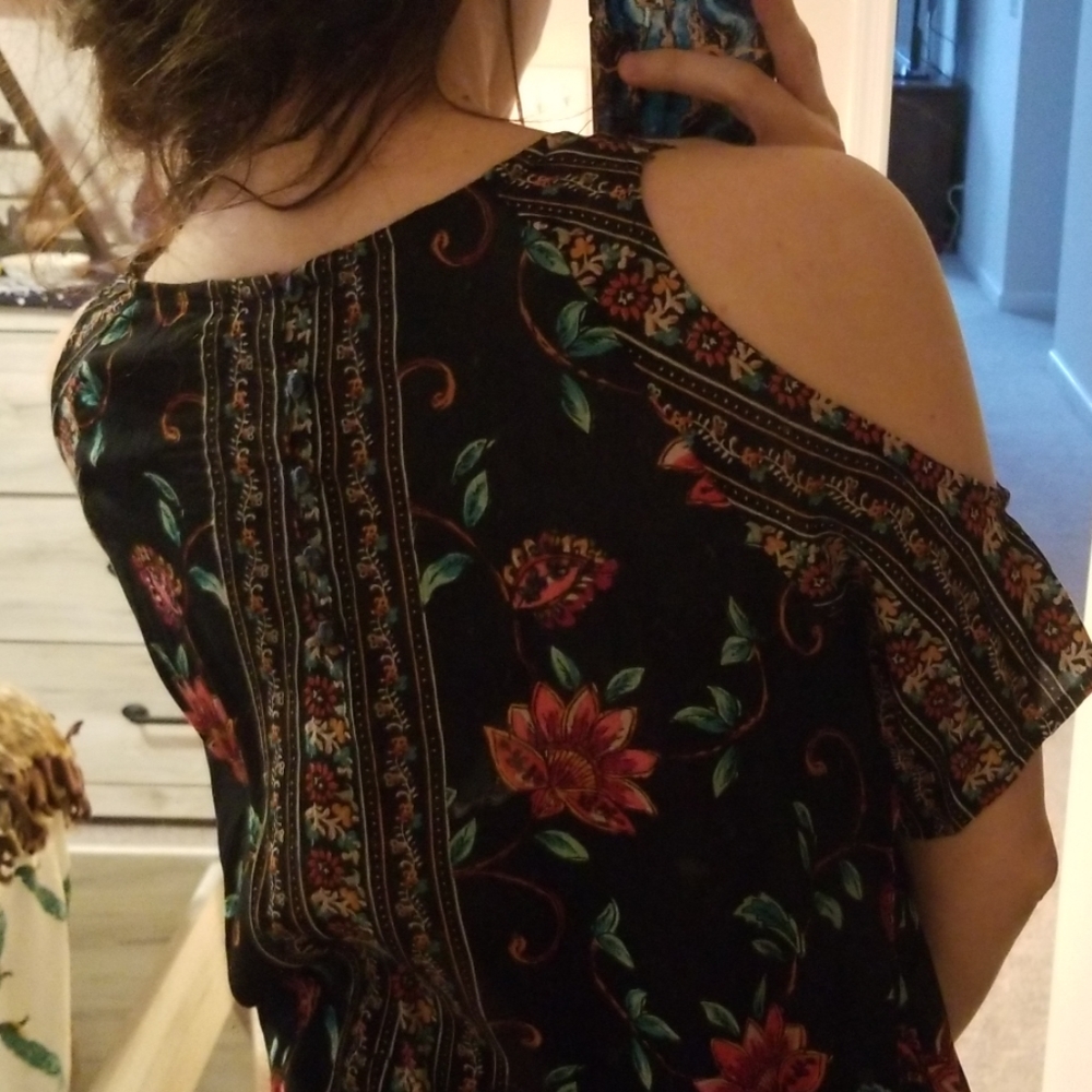 floral tank top/off shoulder shirt - Picture 2 of 2